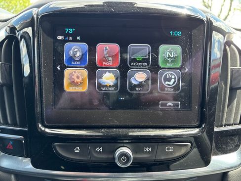 Used 2019 Chevrolet Traverse LT w/ LT Premium Package AWD/4WD image 19