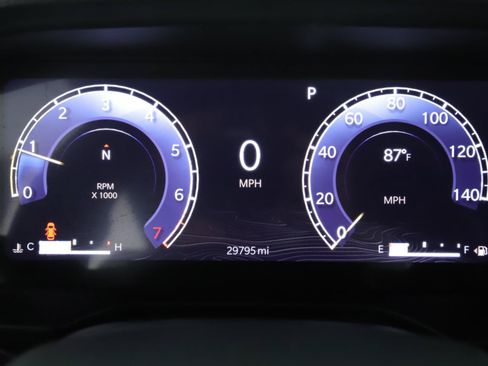 Used 2023 Jeep Grand Cherokee Altitude AWD/4WD image 12