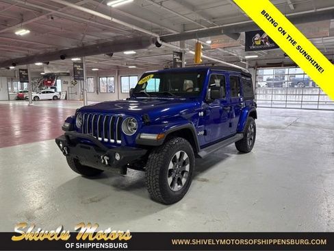 Used 2018 Jeep Wrangler Unlimited Sahara w/ LED Lighting Group AWD/4WD image 1