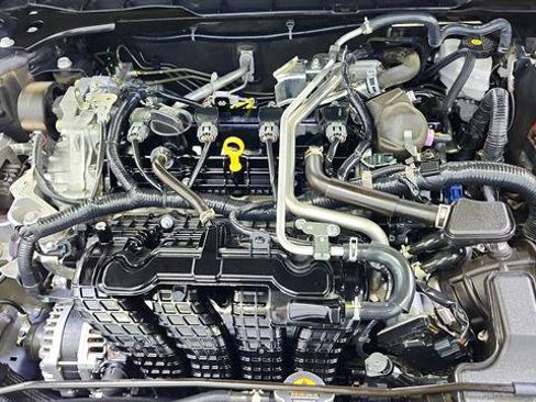 Certified 2025 Nissan Altima 2.5 SR FWD image 36