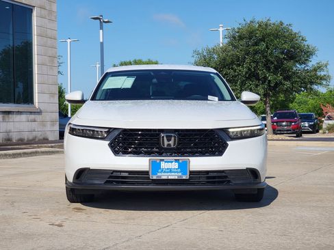 Certified 2023 Honda Accord LX image 2