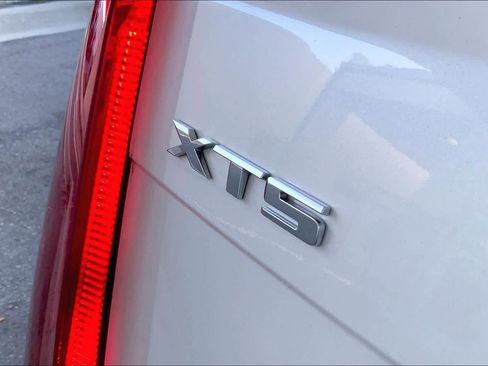 Used 2016 Cadillac XTS Luxury w/ Driver Awareness Package image 9