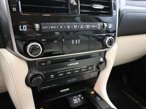 Used 2022 Lexus GX 460 Premium AWD/4WD image 19