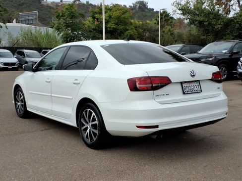 Used 2018 Volkswagen Jetta SE FWD image 7