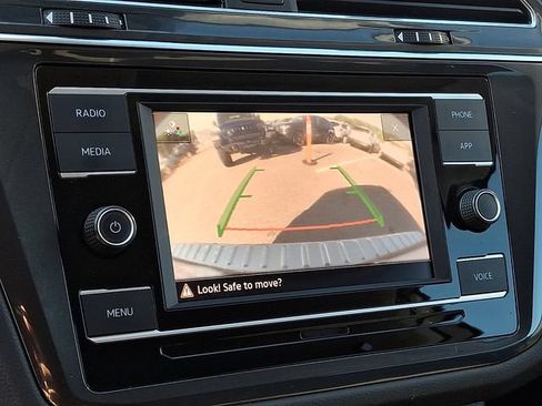Used 2022 Volkswagen Tiguan S AWD/4WD image 18