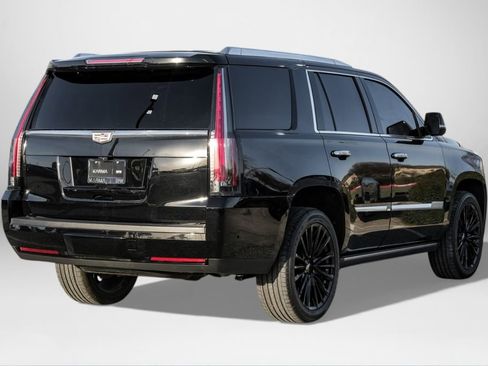 Used 2019 Cadillac Escalade Platinum image 6