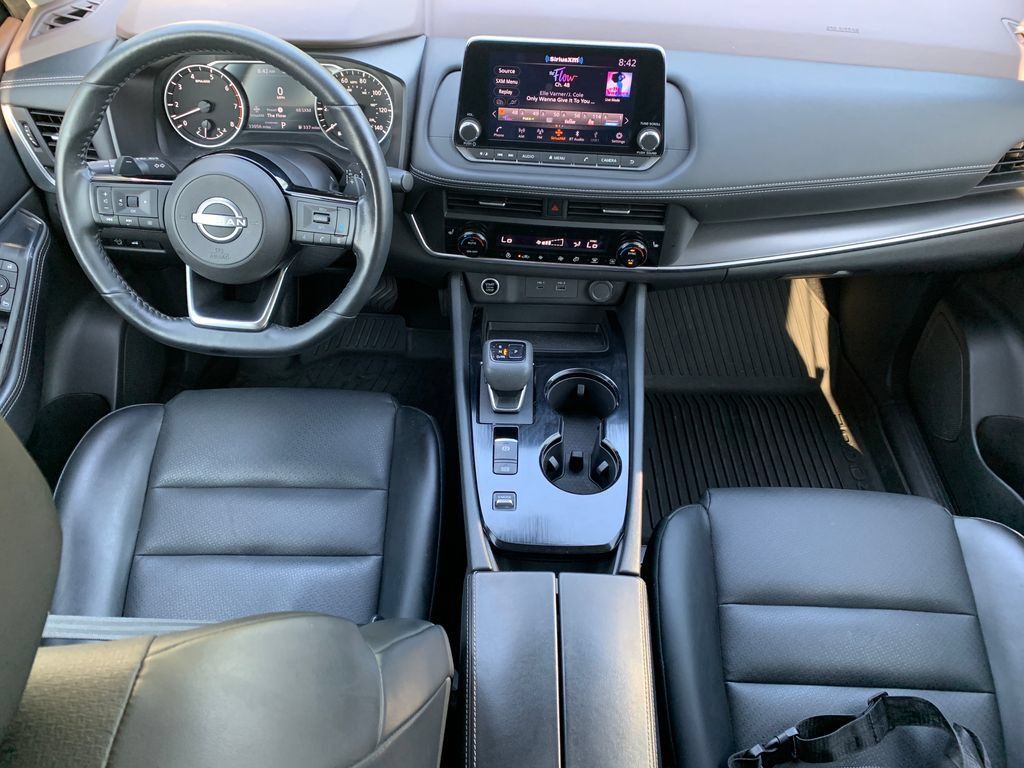Used 2023 Nissan Rogue SV w/ SV Premium B Package FWD image 15