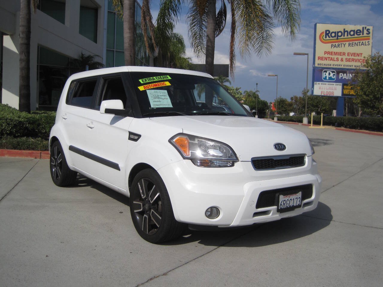 Used 2011 Kia Soul + FWD image 1