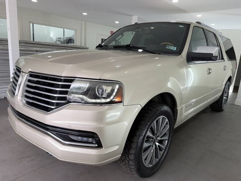 Used 2017 Lincoln Navigator L Select AWD/4WD image 1