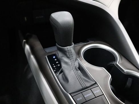 Used 2022 Toyota Camry LE image 35