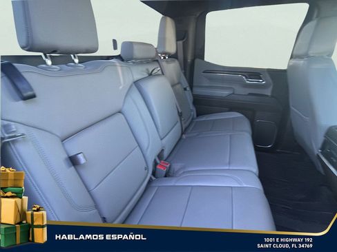 Used 2023 GMC Sierra 1500 SLT image 24