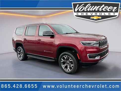 Used 2024 Jeep Wagoneer Series III AWD/4WD image 1