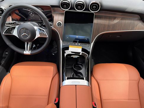 New 2027 Mercedes-Benz GLC 300 image 12