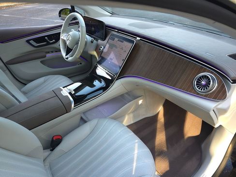 Used 2022 Mercedes-Benz EQS 450+ Sedan image 22