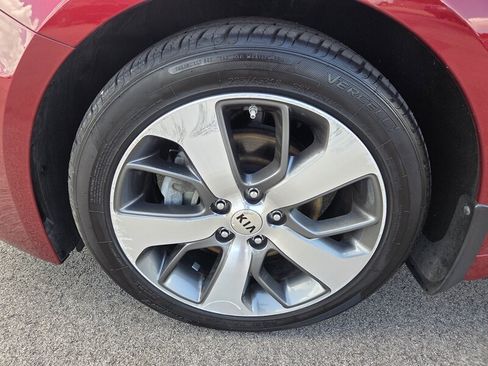 Used 2020 Kia Optima S FWD image 9