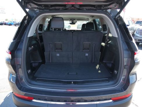 Used 2023 Jeep Grand Cherokee L Limited AWD/4WD image 15