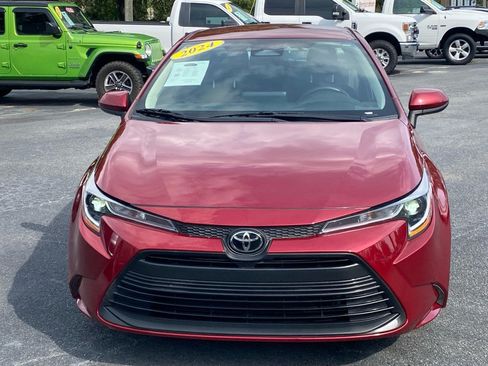 Used 2024 Toyota Corolla LE FWD image 2
