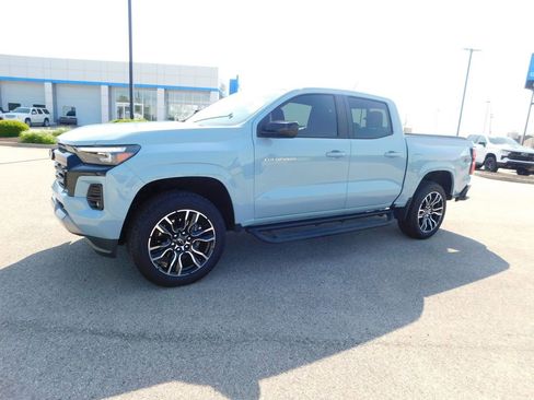 Used 2026 Chevrolet Colorado Z71 AWD/4WD image 12