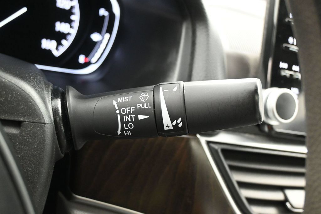 Used 2018 Honda Accord EX image 14