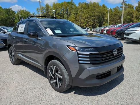 New 2026 Nissan Kicks SV w/ SV Premium Package FWD image 2