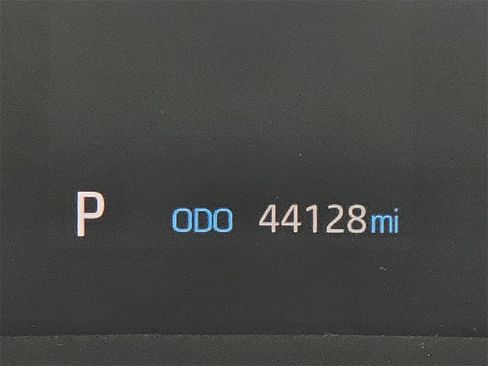 Used 2021 Toyota Sienna LE image 22