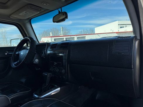 Used 2006 HUMMER H3 4dr 4WD SUV image 20