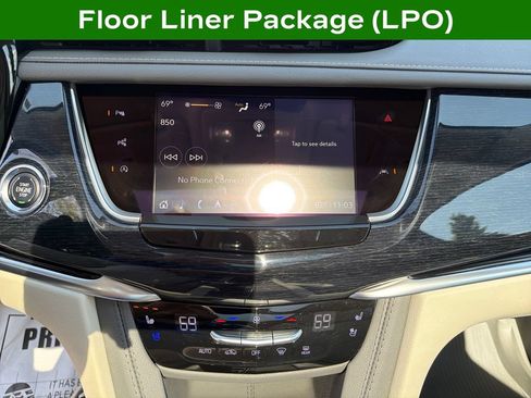 Certified 2024 Cadillac XT6 Premium Luxury w/ Technology Package AWD/4WD image 22