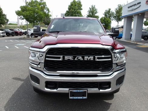 New 2024 RAM 2500 Tradesman w/ Chrome Appearance Group image 3