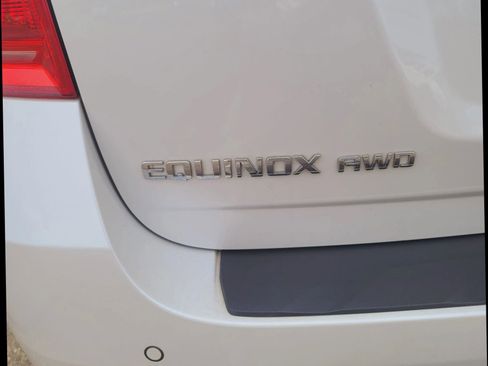 Used 2017 Chevrolet Equinox Premier w/ Enhanced Convenience Package image 32