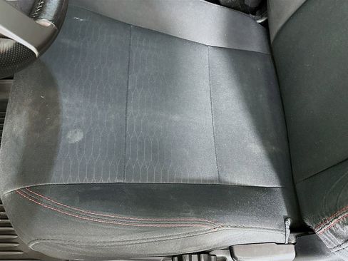 Used 2018 Toyota Tacoma SR5 w/ SR5 Appearance Package (SM) image 18