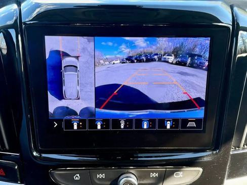Used 2020 Chevrolet Traverse LT w/ LT Premium Package AWD/4WD image 23