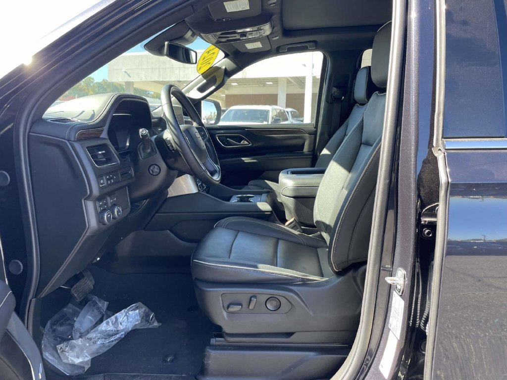 Used 2024 Chevrolet Tahoe Premier AWD/4WD image 24
