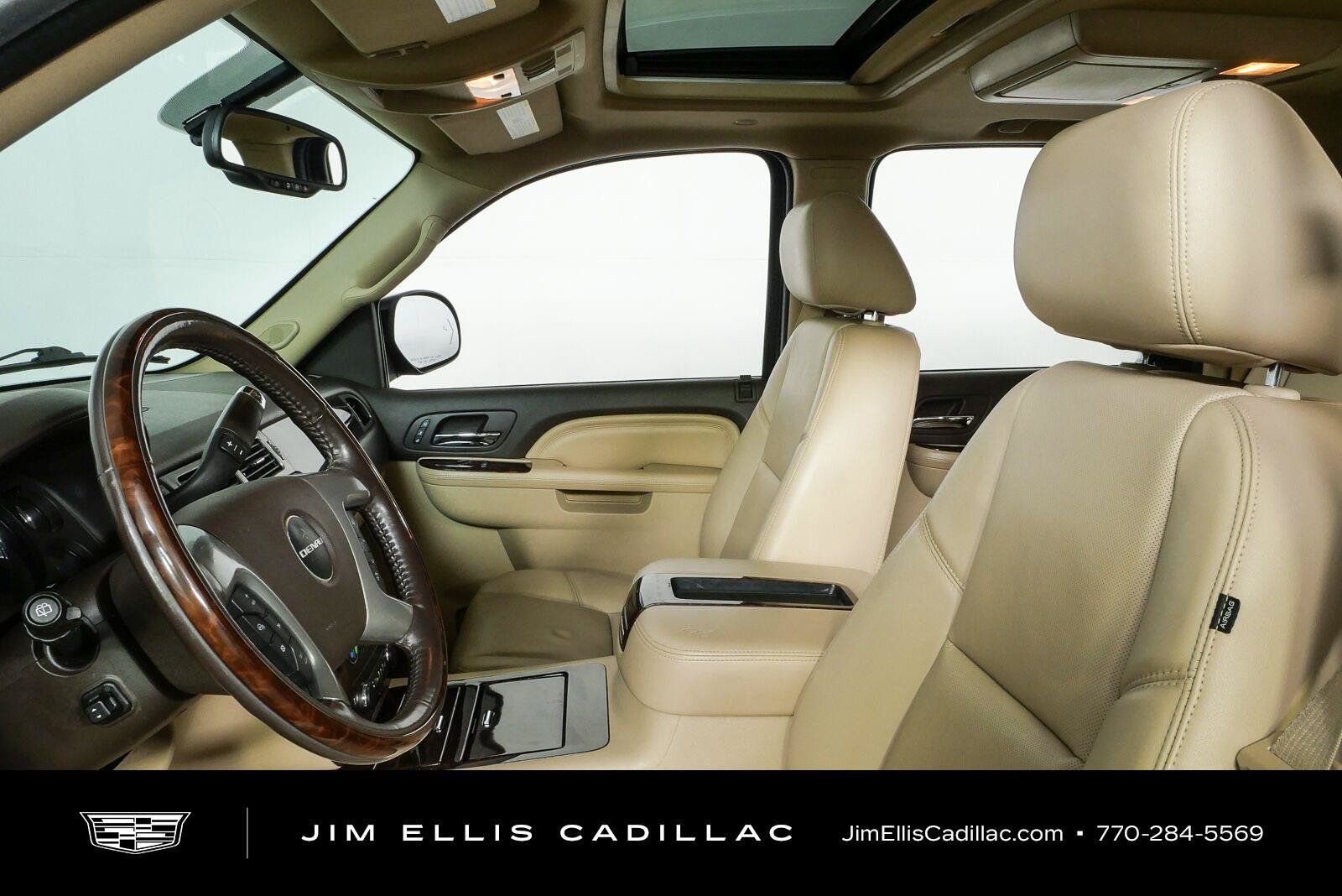 Used 2014 GMC Yukon XL Denali RWD image 5