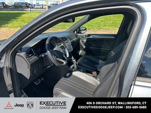 Used 2023 Volkswagen Tiguan SE R-Line AWD/4WD image 10