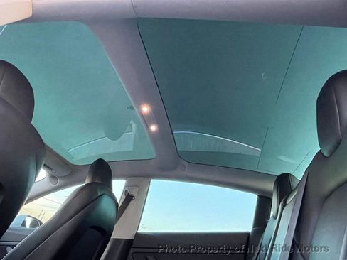 Used 2019 Tesla Model 3 Long Range RWD image 16