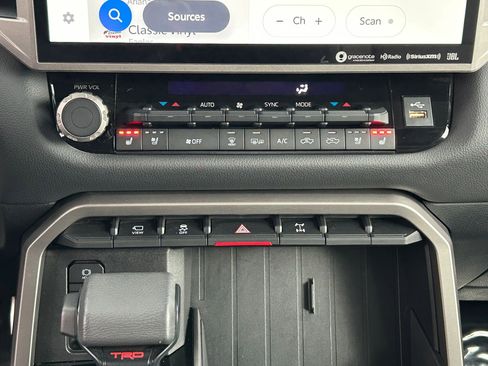 Used 2022 Toyota Tundra Limited image 21