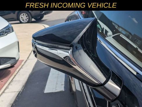 Used 2024 Lexus IS 300 w/ Comfort Package RWD image 8