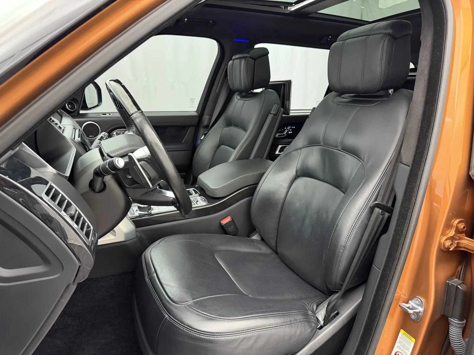 Used 2019 Land Rover Range Rover Long Wheelbase Autobiography AWD/4WD image 10