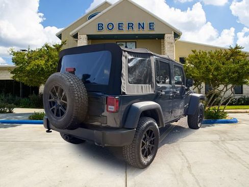 Used 2018 Jeep Wrangler Unlimited Sport w/ Connectivity Group AWD/4WD image 5