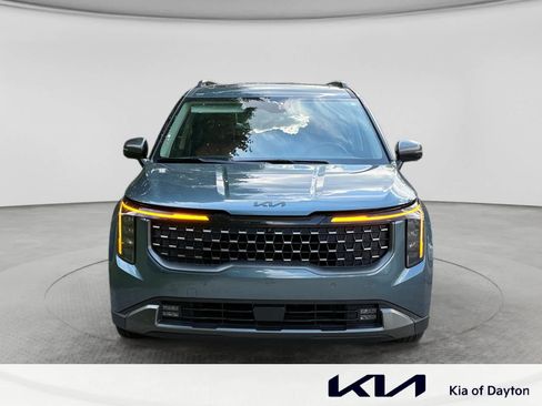 Used 2026 Kia Carnival SX w/ SX Dark Edition Package FWD image 2