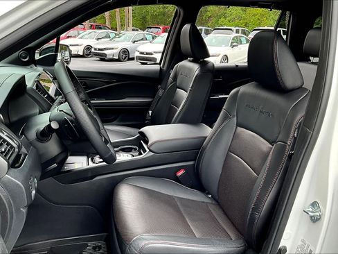 Certified 2025 Honda Passport Black Edition image 8