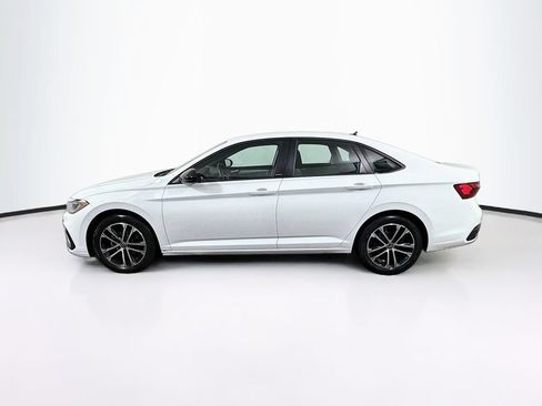Used 2025 Volkswagen Jetta Sport FWD image 4