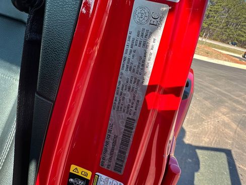 Used 2022 Jeep Wrangler Unlimited Sahara image 36