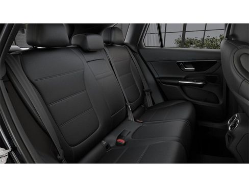 New 2026 Mercedes-Benz GLC 300 4MATIC image 5