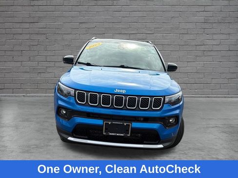 Used 2023 Jeep Compass Limited w/ Sun and Sound Group AWD/4WD image 2