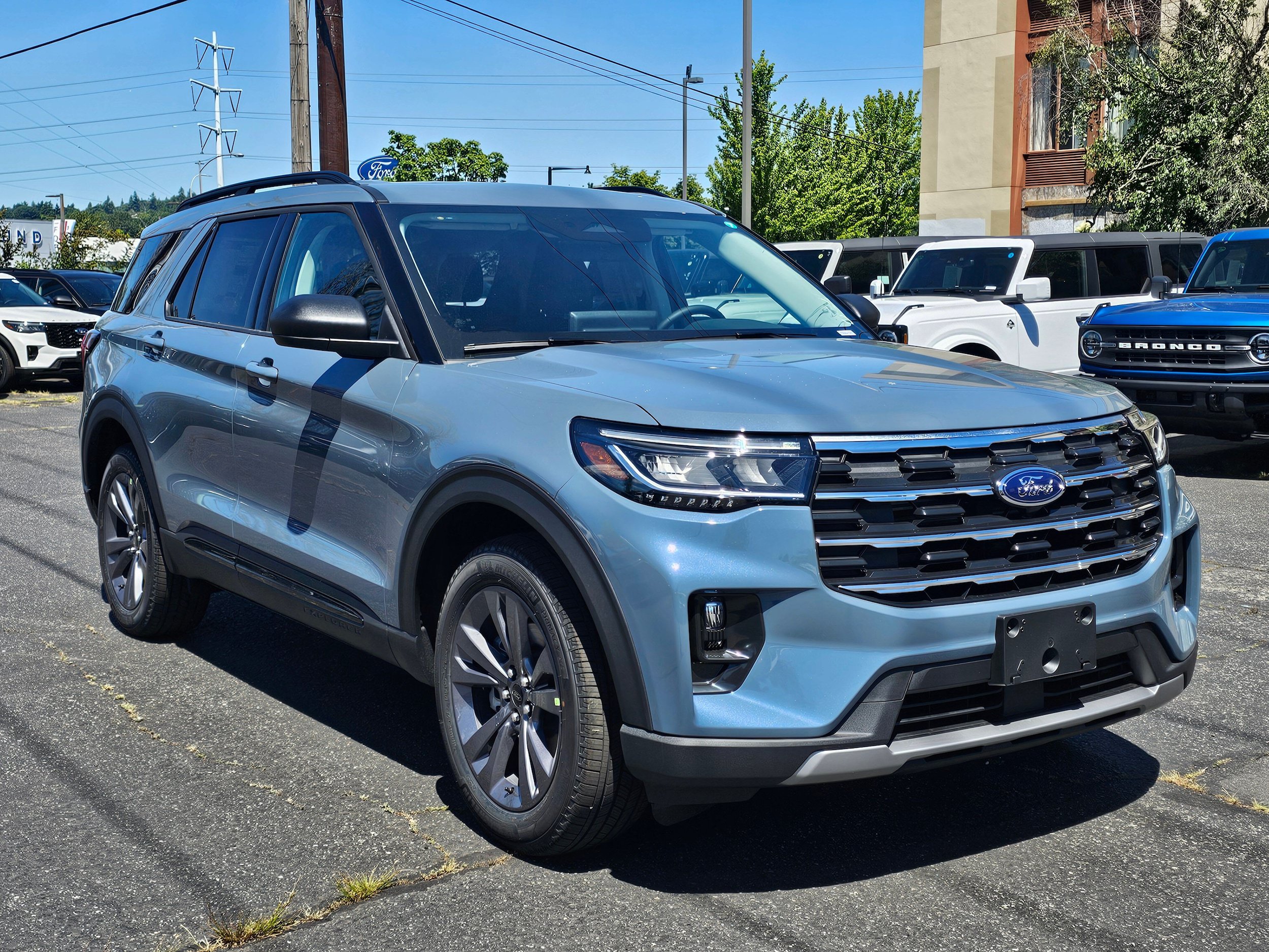New 2026 Ford Explorer Active w/ Active Comfort Package AWD/4WD image 7