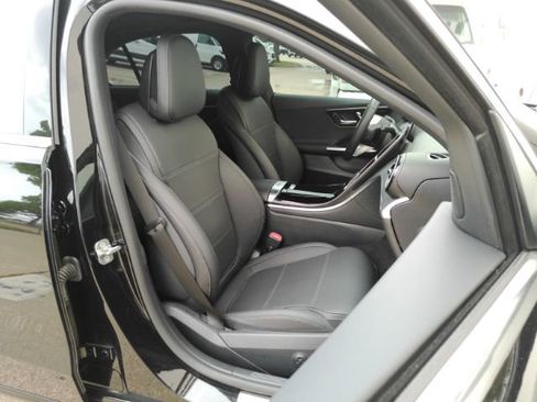 Used 2025 Mercedes-Benz C 300 Sedan image 24