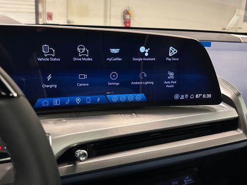 New 2026 Cadillac Vistiq Premium Luxury image 38
