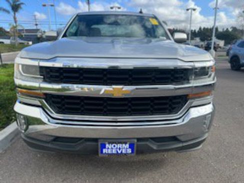 Used 2018 Chevrolet Silverado 1500 LT w/ All Star Edition image 3