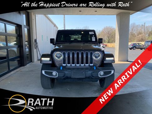 Used 2023 Jeep Wrangler Sahara w/ Cold Weather Group image 3